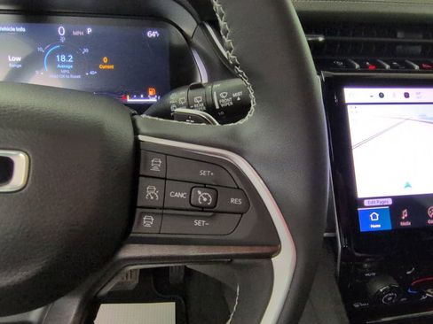 Certified 2025 Jeep Grand Cherokee Limited w/ Black Appearance Package image 24