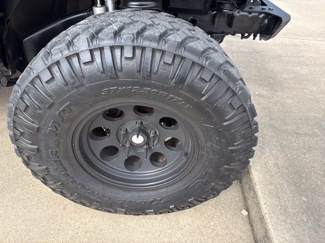 Used 2016 Jeep Wrangler Sport AWD/4WD image 8