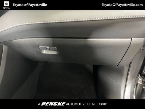 Used 2021 Toyota Highlander XSE FWD image 13