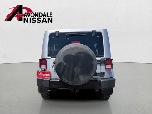 Used 2015 Jeep Wrangler Unlimited Sahara AWD/4WD image 4