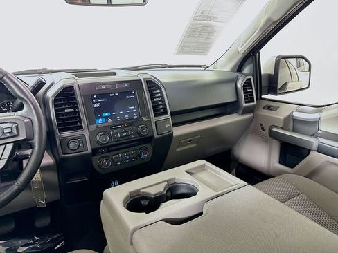 Used 2017 Ford F150 XLT w/ Equipment Group 302A Luxury AWD/4WD image 25