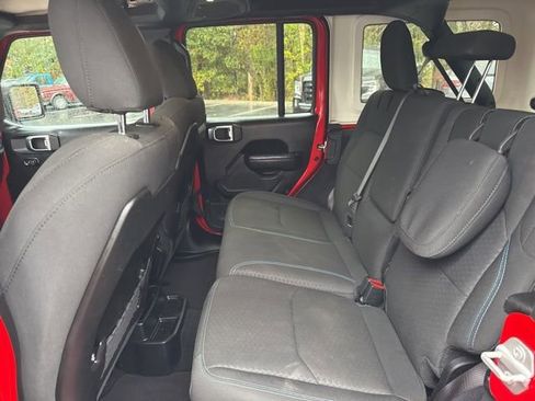 Used 2024 Jeep Wrangler Unlimited Rubicon 4xe image 12