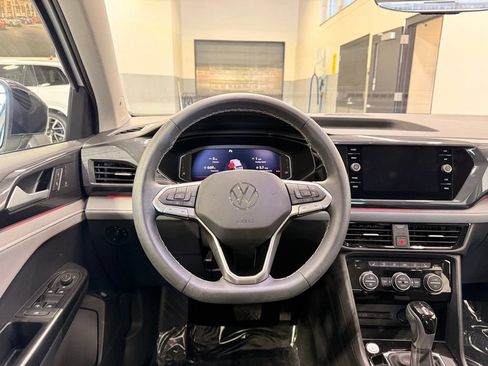 Used 2023 Volkswagen Taos SEL AWD/4WD image 23