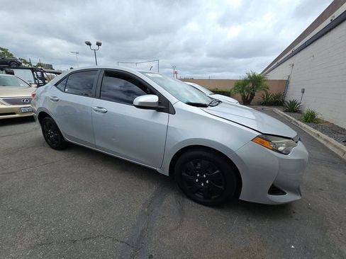 Used 2017 Toyota Corolla LE FWD image 2