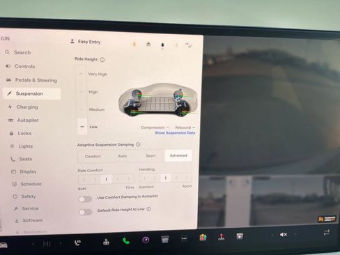 Used 2022 Tesla Model S Plaid image 24