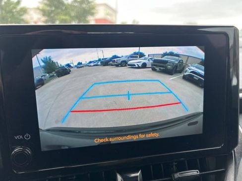 Used 2025 Toyota Corolla LE FWD image 12