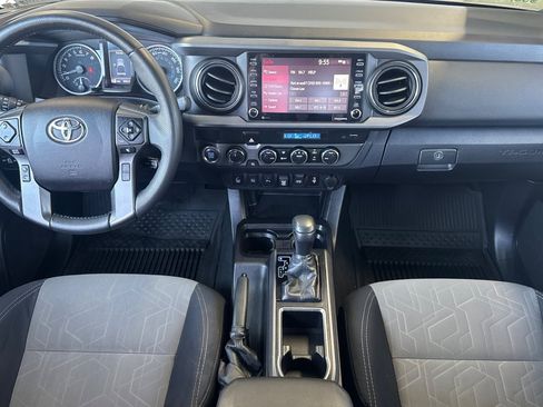 Certified 2021 Toyota Tacoma TRD Off-Road w/ Technology Package AWD/4WD image 12