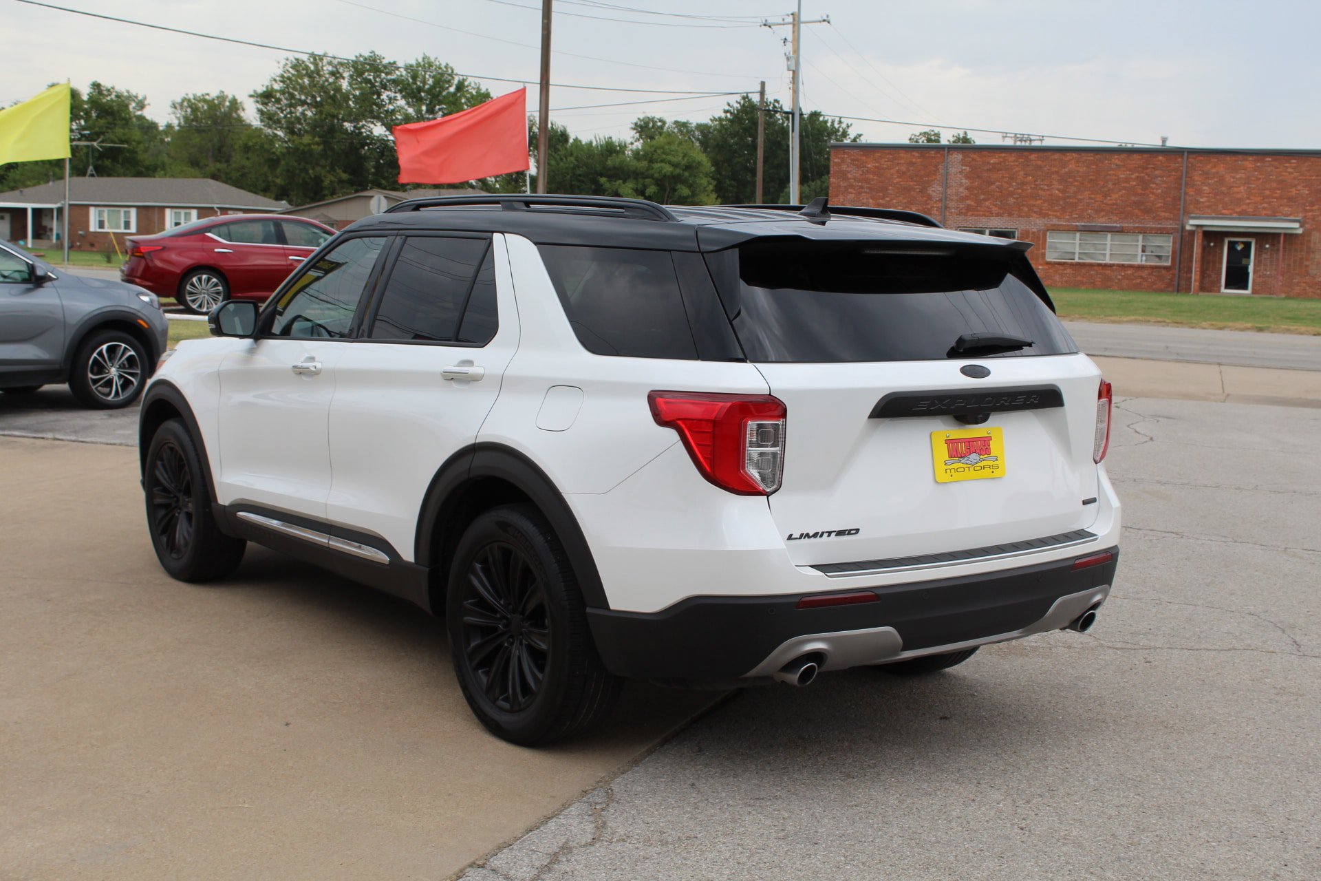 Used 2020 Ford Explorer Limited AWD/4WD image 7