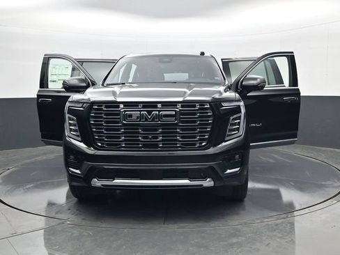 Certified 2026 GMC Yukon XL Denali Ultimate AWD/4WD image 32