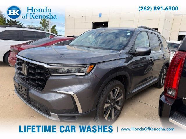Used 2025 Honda Pilot Elite image 1