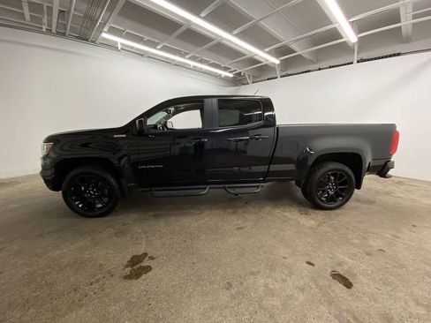 Used 2022 Chevrolet Colorado LT w/ Luxury Package image 3