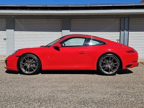 Certified 2017 Porsche 911 Carrera image 2