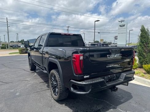 Used 2024 GMC Sierra 2500 Denali Ultimate AWD/4WD image 16