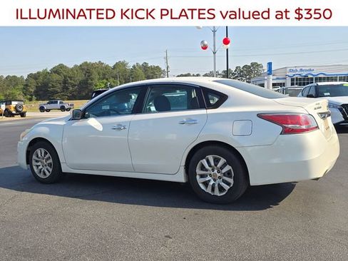 Used 2014 Nissan Altima 2.5 S FWD image 5