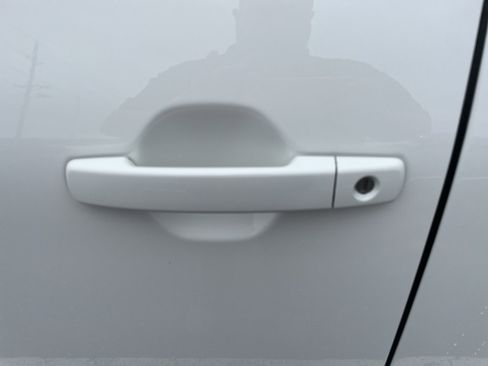 New 2026 Nissan Frontier SV image 5