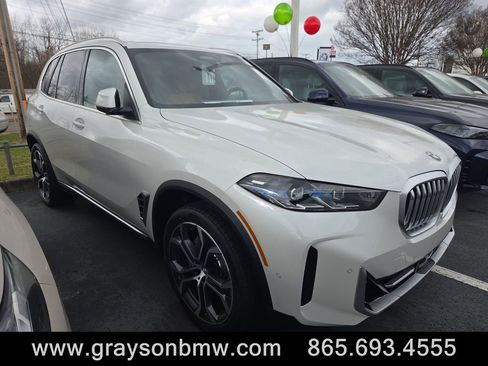 New 2026 BMW X5 xDrive40i image 1