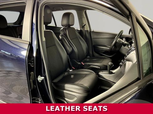 Used 2021 Chevrolet Trax LT w/ Driver Confidence Package FWD image 27