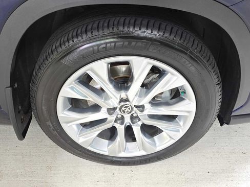 Used 2022 Toyota Highlander Limited AWD/4WD image 10