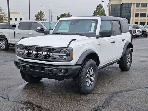 Used 2023 Ford Bronco Badlands AWD/4WD image 10