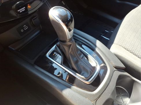 Used 2020 Nissan Rogue Sport S AWD/4WD image 17