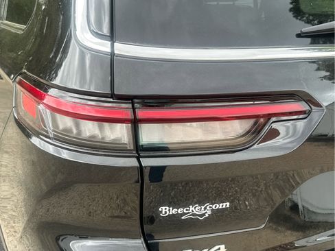 New 2025 Jeep Grand Cherokee L Limited w/ Luxury Tech Group II image 19