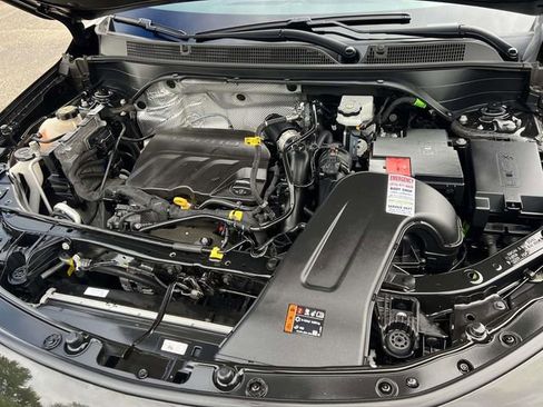 Used 2024 Buick Envista Sport Touring w/ Convenience I Package FWD image 11