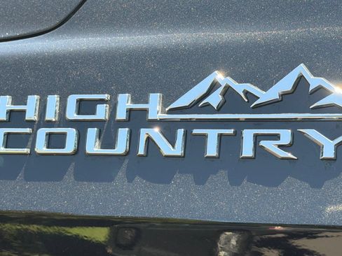 Used 2024 Chevrolet Tahoe High Country AWD/4WD image 28
