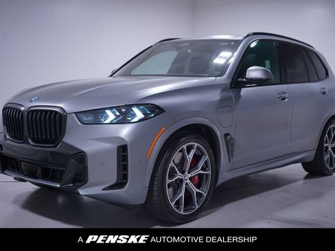 Used 2026 BMW X5 xDrive50e w/ M Sport Package AWD/4WD image 1