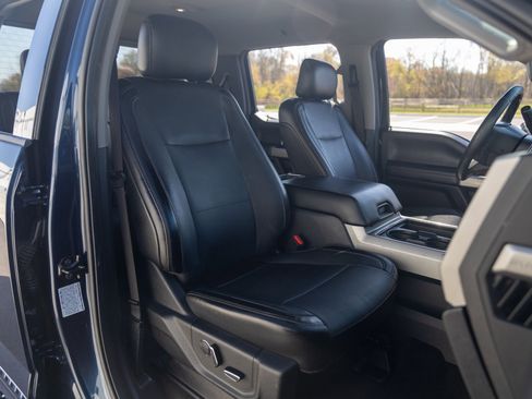 Used 2017 Ford F350 Lariat w/ Chrome Package image 31