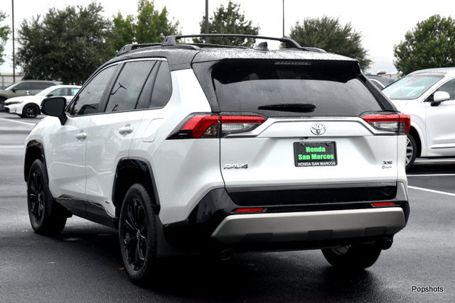 Used 2025 Toyota RAV4 XSE AWD/4WD image 4