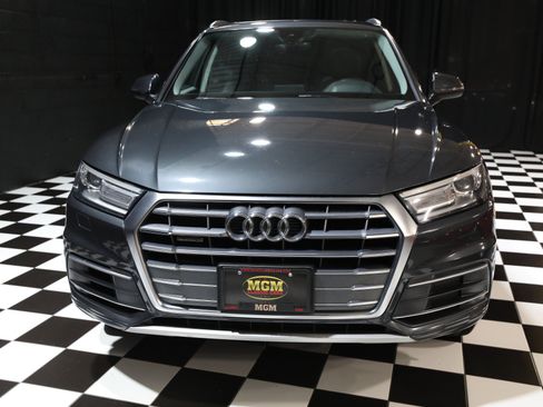 Used 2019 Audi Q5 2.0T Premium w/ Convenience Package AWD/4WD image 11