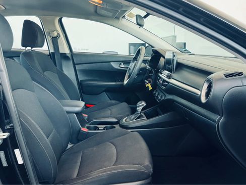 Used 2020 Kia Forte LXS FWD image 14