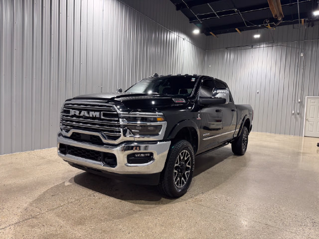 Used 2025 RAM 2500 Limited AWD/4WD image 1