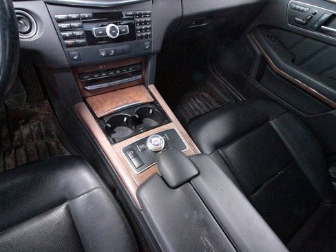 Used 2012 Mercedes-Benz E 350 4MATIC Sedan image 17