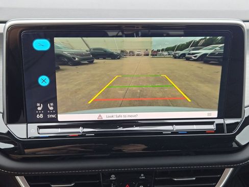 New 2026 Volkswagen Atlas Cross Sport SE AWD/4WD image 15