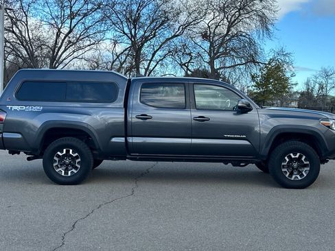 Used 2021 Toyota Tacoma TRD Off-Road w/ Technology Package image 3