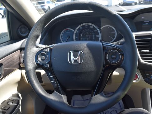 Certified 2017 Honda Accord EX image 18