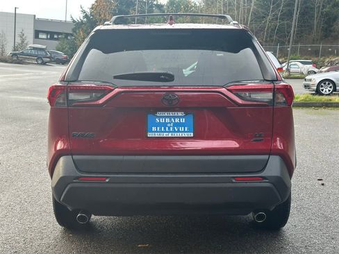 Used 2020 Toyota RAV4 LE image 4