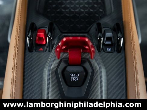Used 2024 Lamborghini Revuelto image 25