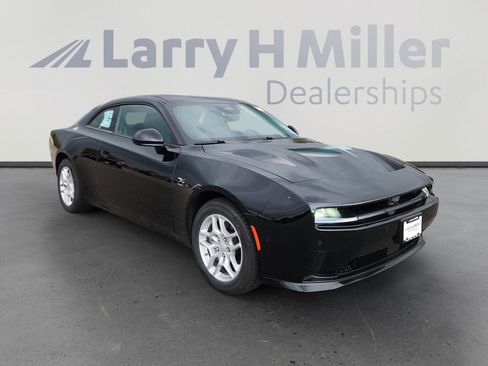 New 2025 Dodge Charger R/T w/ Quick Order Package 25M R/T image 8