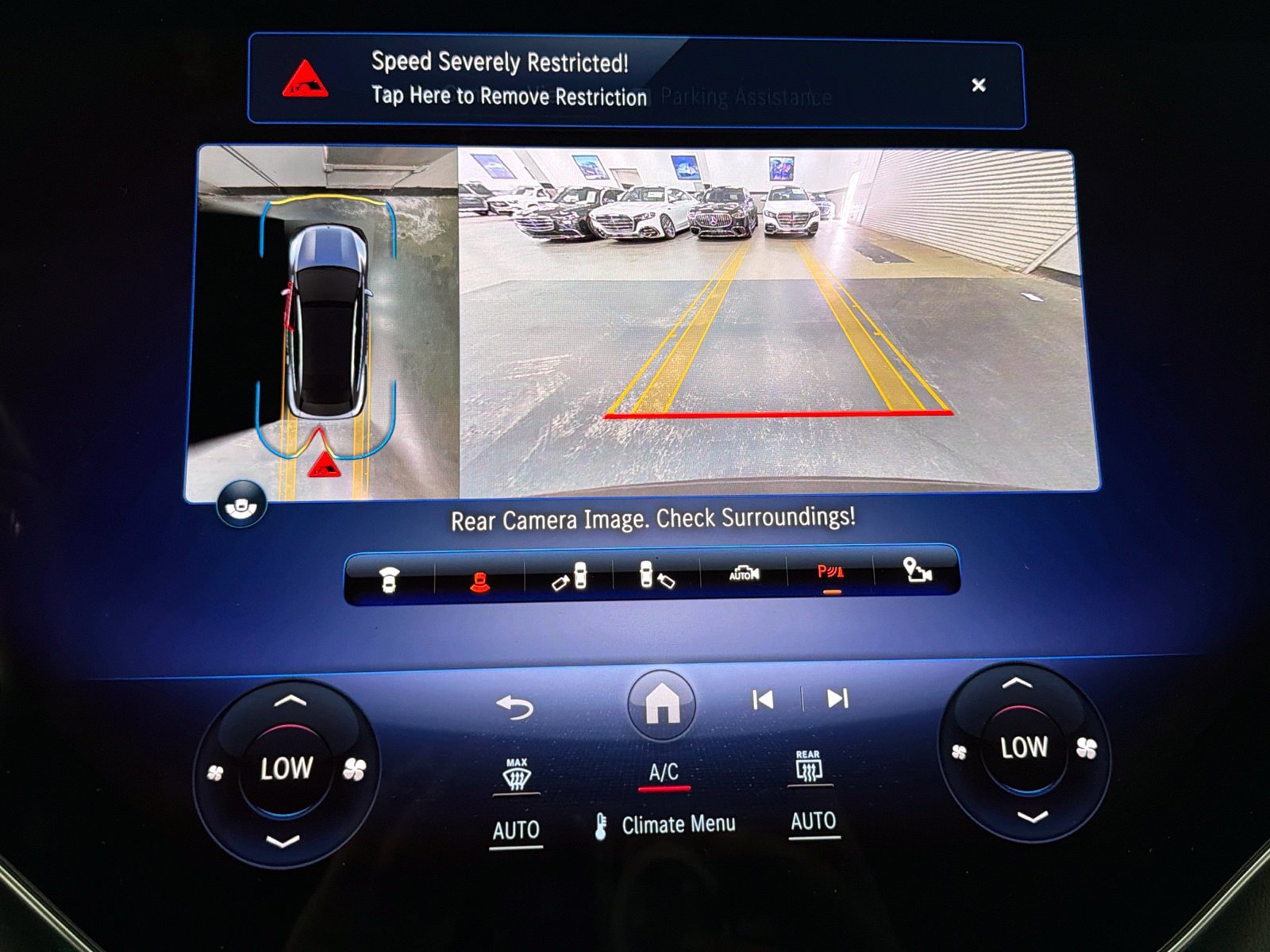 Used 2024 Mercedes-Benz EQS 580 4MATIC SUV w/ Exclusive Trim Package image 34