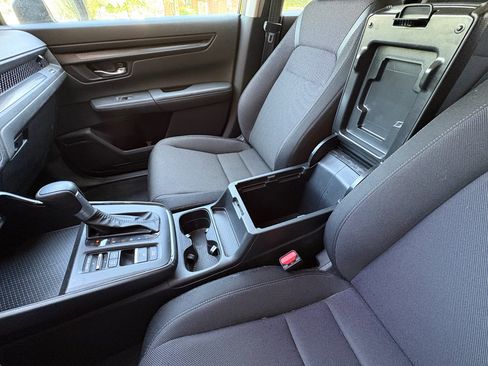 Used 2025 Honda CR-V LX image 32