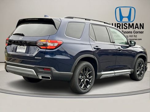 New 2025 Honda Pilot Touring image 3