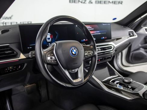 Used 2023 BMW i4 eDrive35 w/ Premium Package RWD image 21
