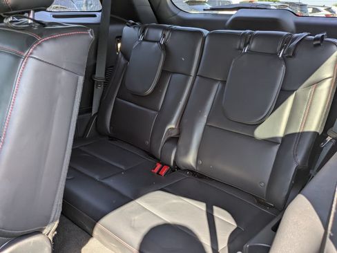 Used 2025 Ford Explorer ST-Line w/ Premium Package RWD image 9