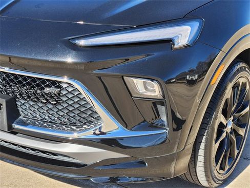 Used 2024 Buick Encore GX Sport Touring w/ Experience Buick Package image 9