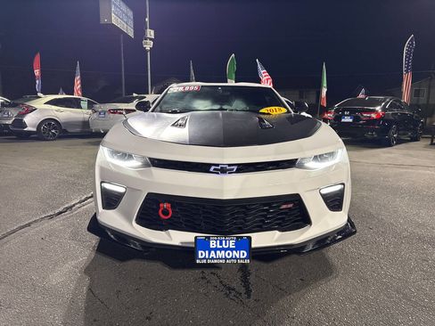 Used 2018 Chevrolet Camaro SS image 3