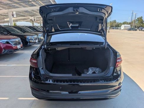 Used 2024 Volkswagen Jetta SE w/ Panoramic Sunroof Package FWD image 29
