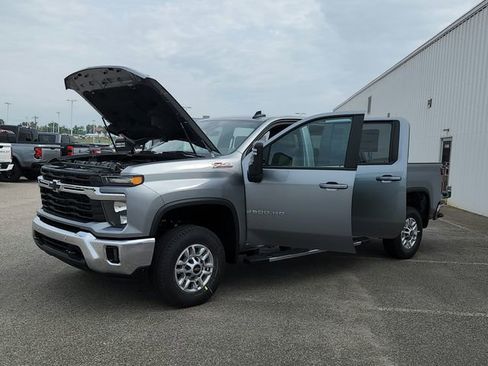 New 2026 Chevrolet Silverado 2500 LT w/ Safety Package AWD/4WD image 11