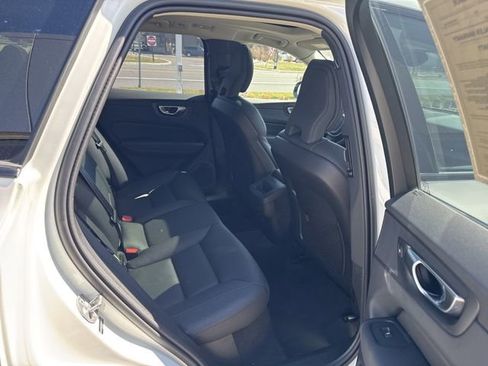 Certified 2025 Volvo XC60 B5 Plus image 13